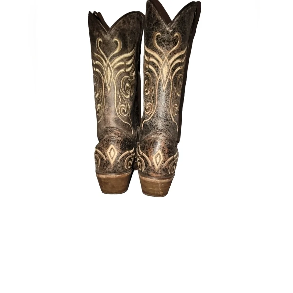 Circle G Vintage Distressed Cowboy Boots